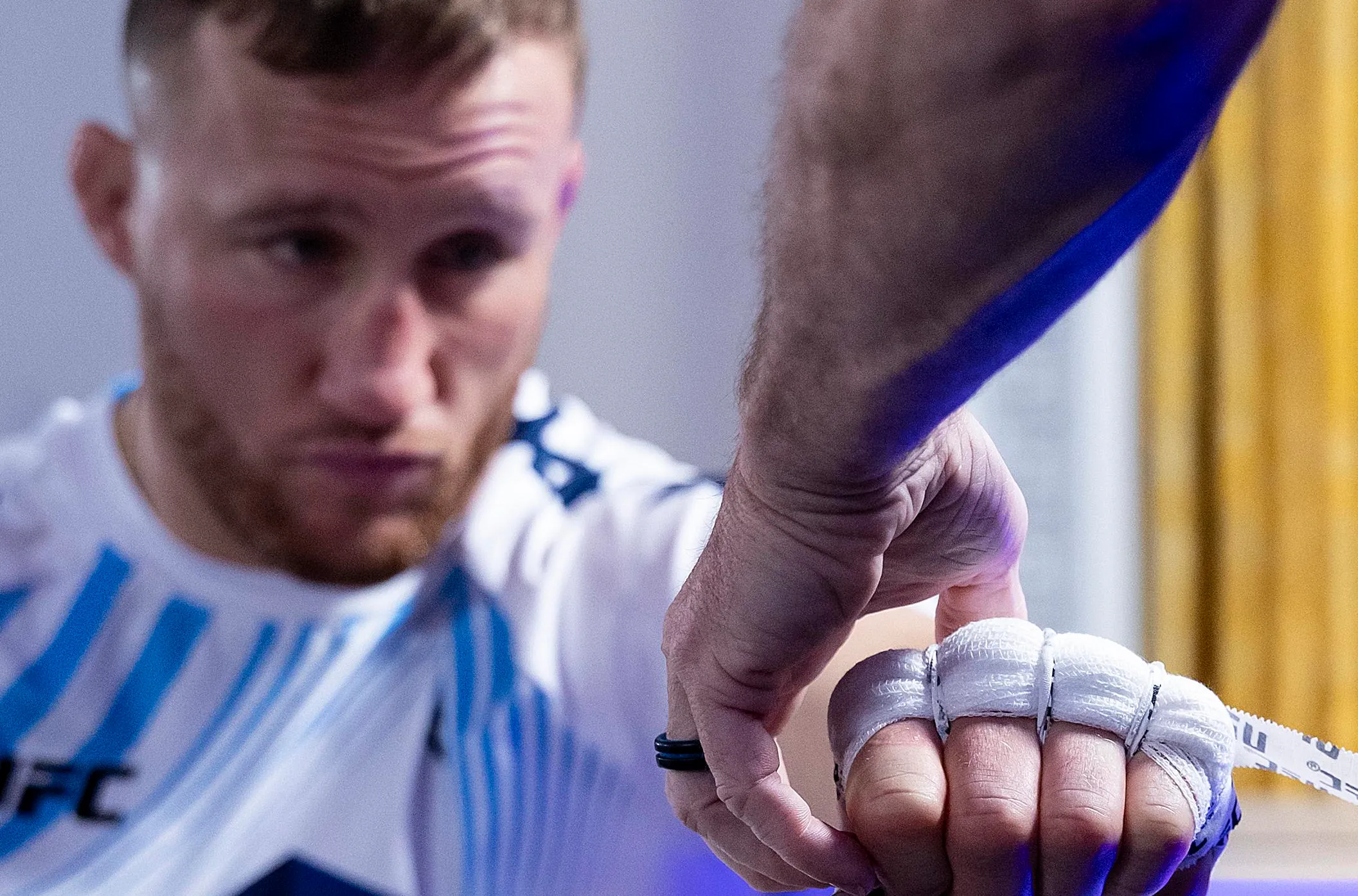 UFC na Casa Branca: Oficial Confirma Checagem Minuciosa das Luvas de Justin Gaethje Após Explosiva Acusação de Ilia Topuria