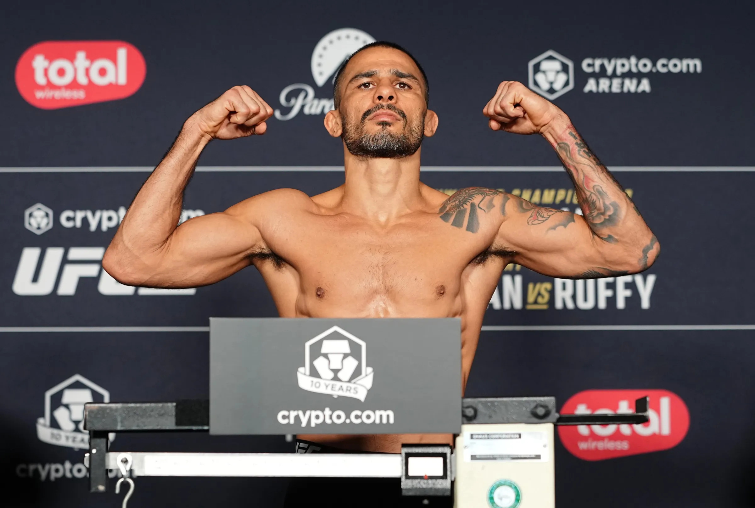 UFC 331: Joshua Van e Alexandre Pantoja Confirmam Peso para Revanche Histórica pelo Título Mosca, Prometendo Luta Eletrizante em Los Angeles