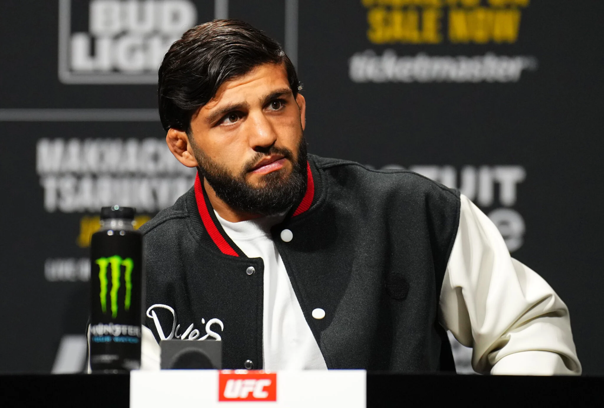 UFC 331: Arman Tsarukyan, Favorito no Peso-Leve, Enfrenta Mauricio Ruffy com Um Terço dos Fãs Prevendo Derrota Inesperada Após 4 Anos Invictos
