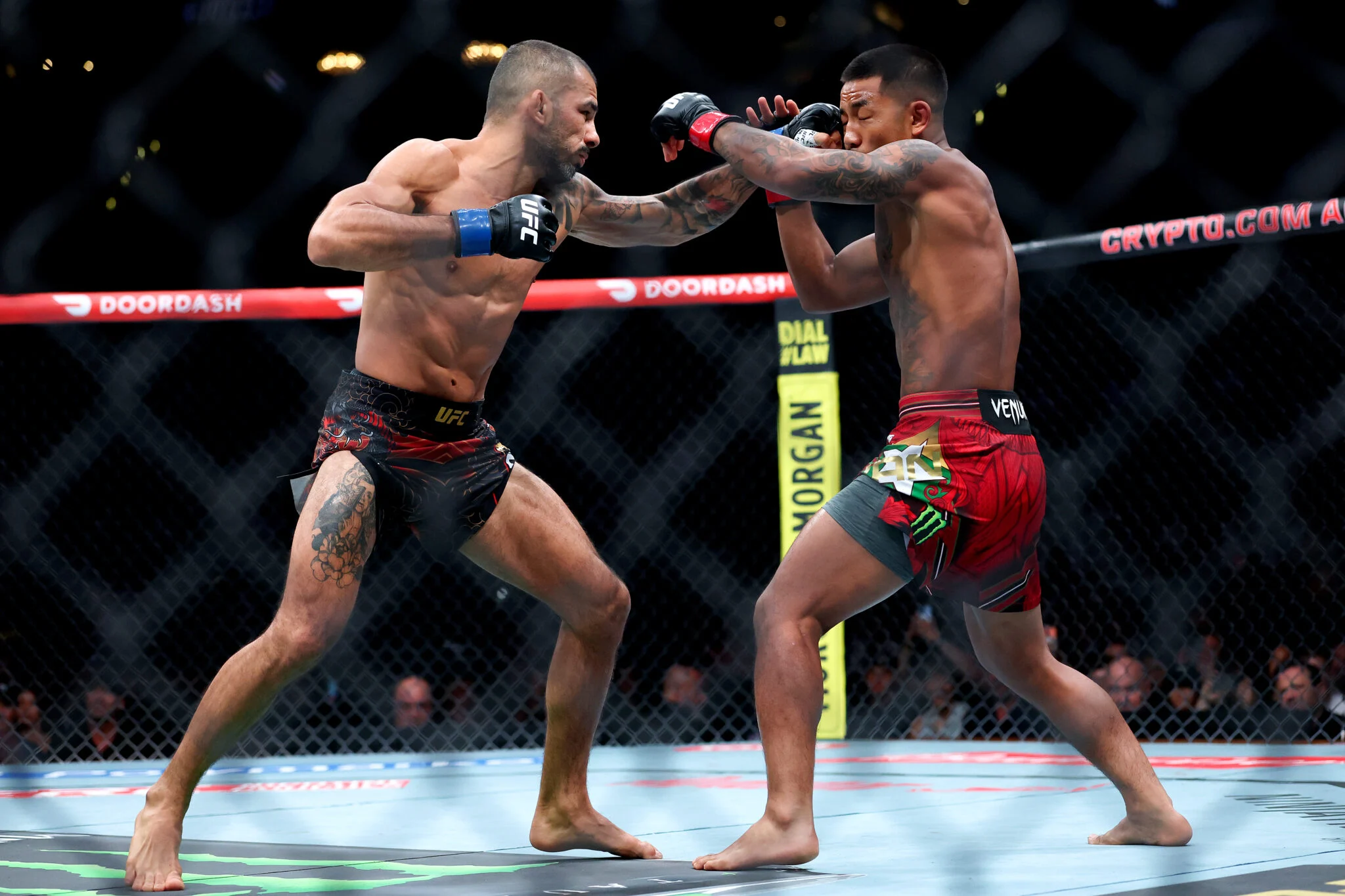 UFC 331: Comissão Atlética em Fúria com Pontuação de Luta de Joshua Van vs. Alexandre Pantoja, Revela Debate Acirrado entre Comissários