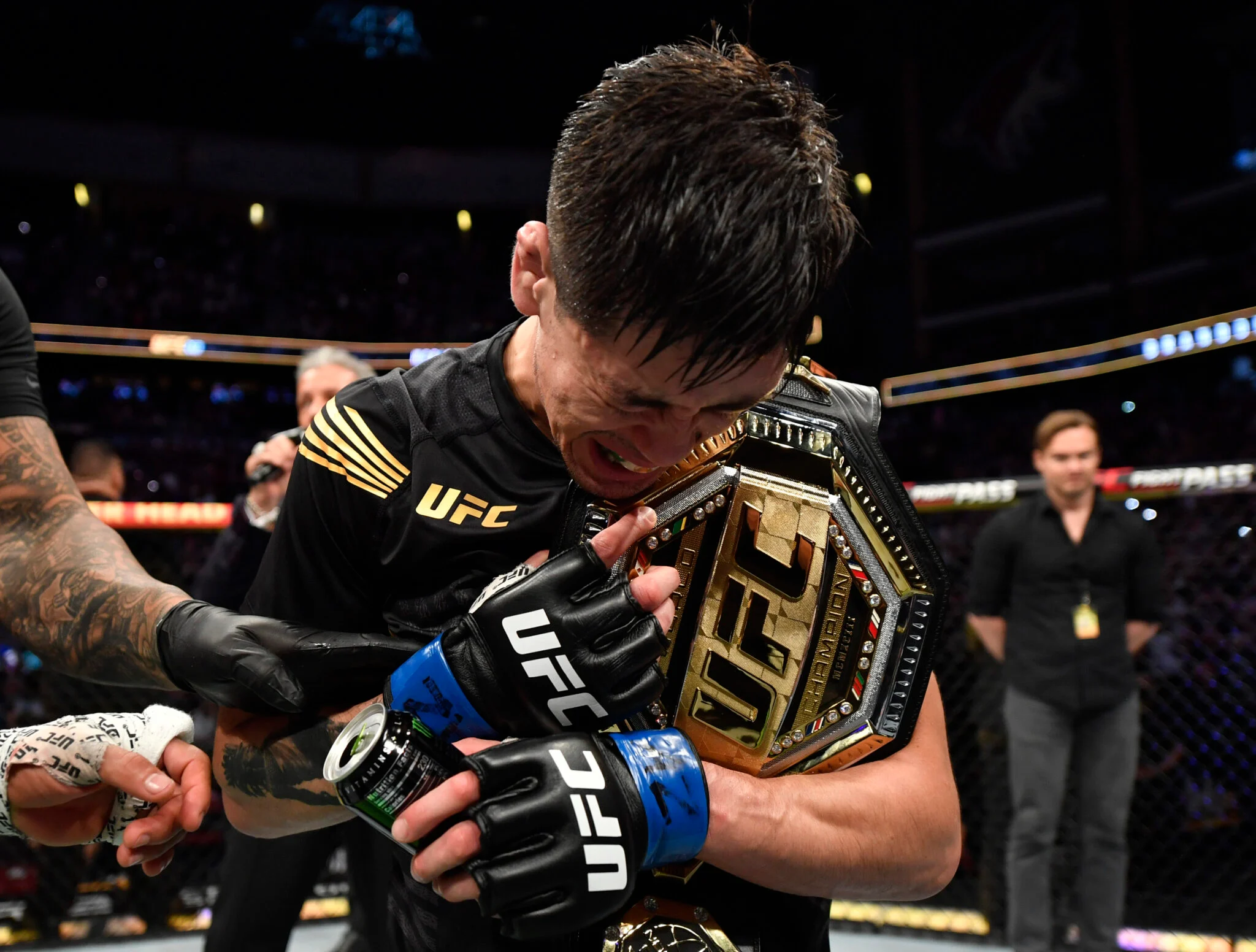 UFC 335: Brandon Moreno tem retorno aguardado contra Charles Johnson em primeira luta confirmada para o evento final de 2026
