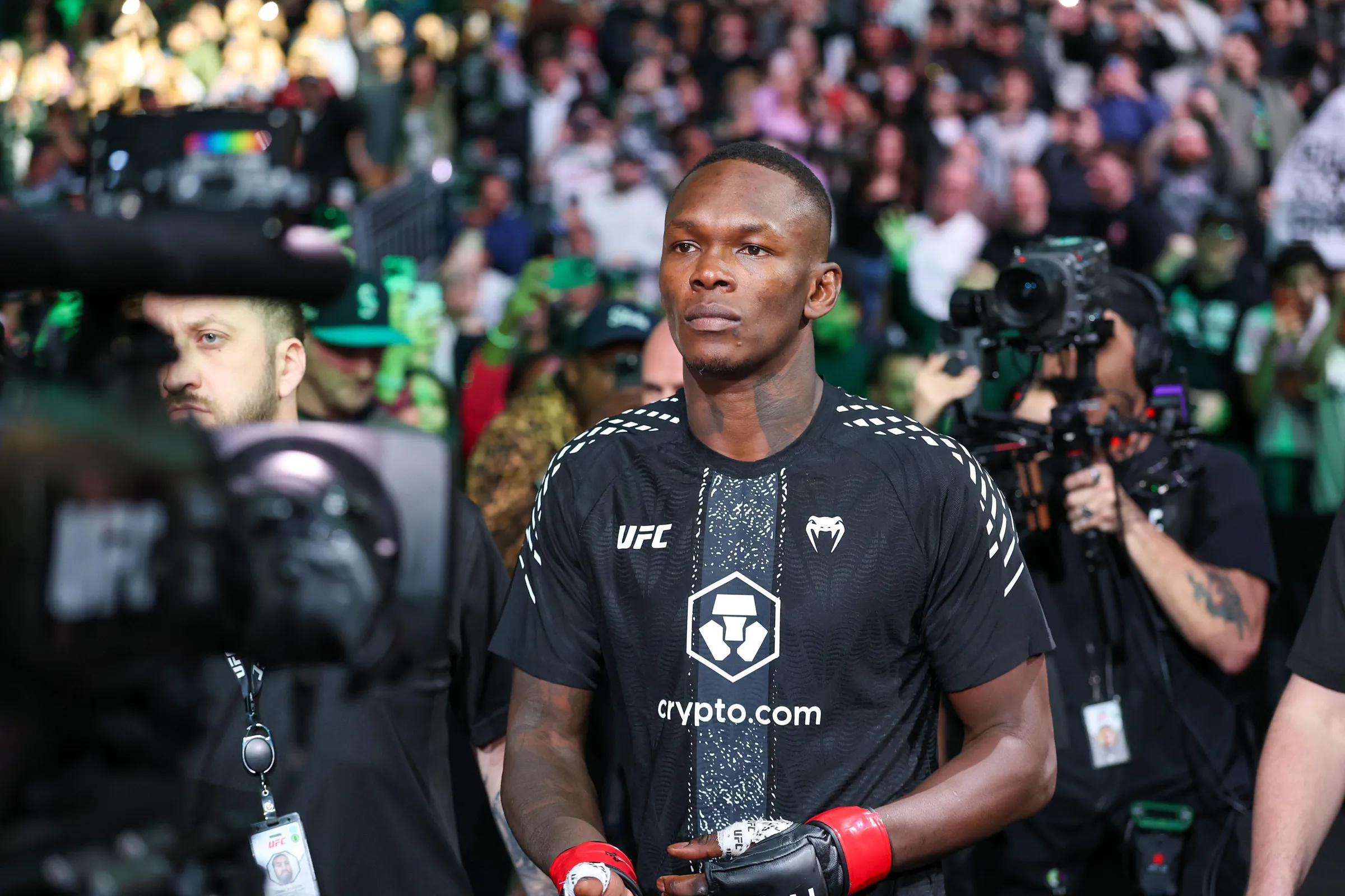 Israel Adesanya Defende Michael ‘Venom’ Page e Critica UFC: ‘Eles Erraram Feio’, Entenda a Polêmica Decisão!