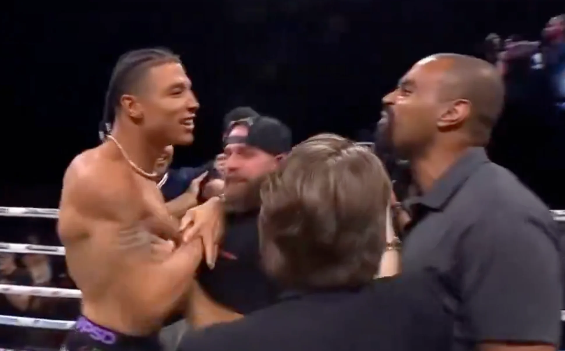 Misfits Boxing Anuncia Contratação de Amir Tyson, Filho de Mike Tyson, com Planos de Luta Eletrizante Contra Chase DeMoor