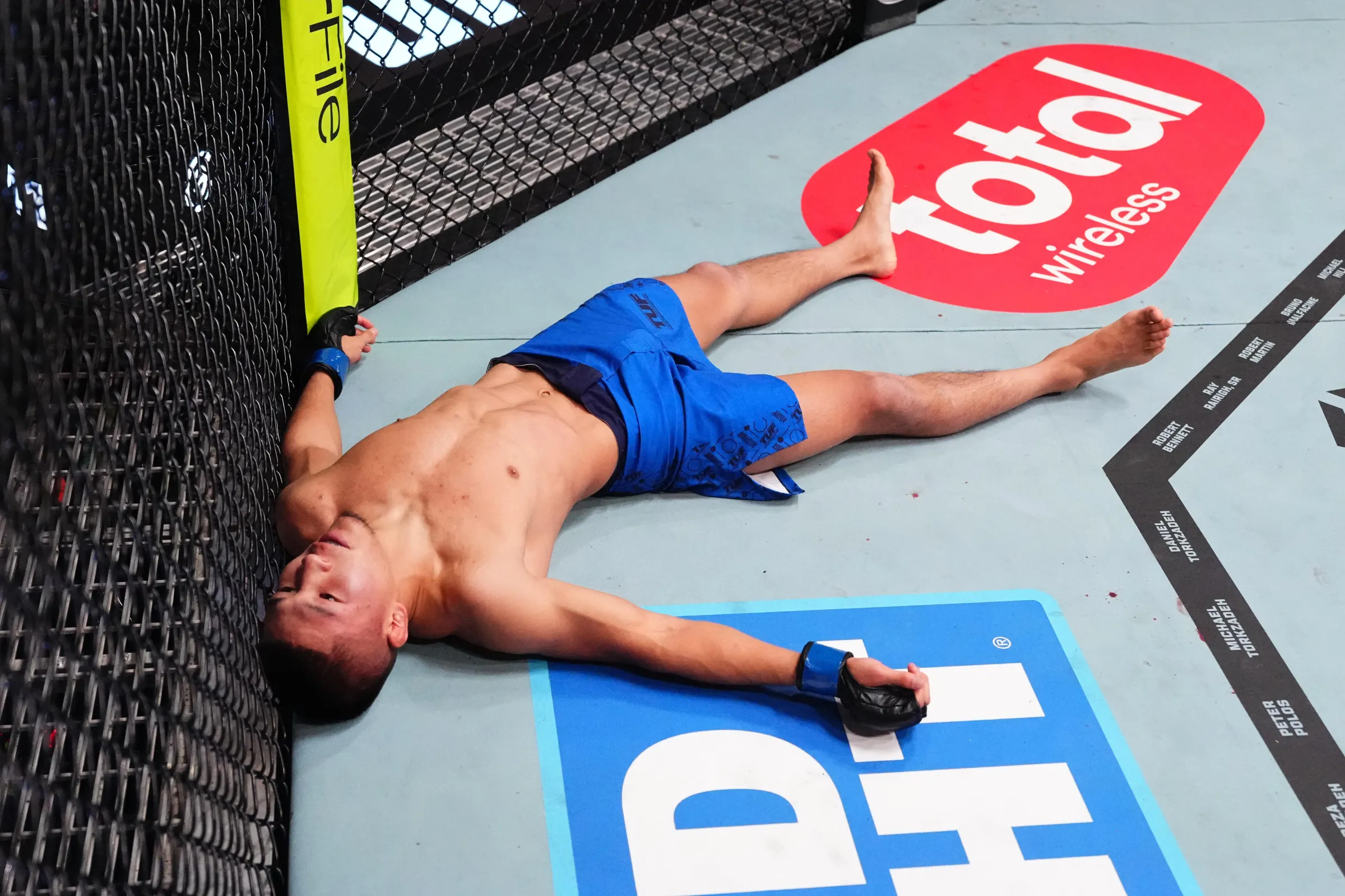 UFC Vegas 121: Raul Rosas Jr., Raoni Barcelos e Mais Dois Lutadores Hospitalizados Após Combates Violentos
