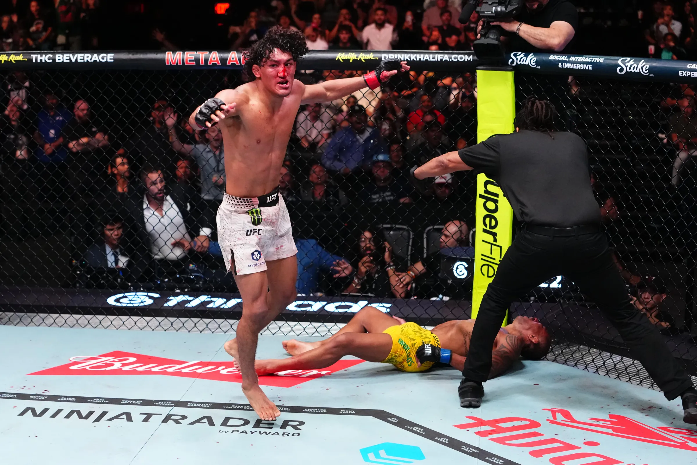 UFC Vegas 121: Raul Rosas Jr. Faz Nocaute Misterioso e Vencedores Definem Seus Próximos Desafios no Octógono