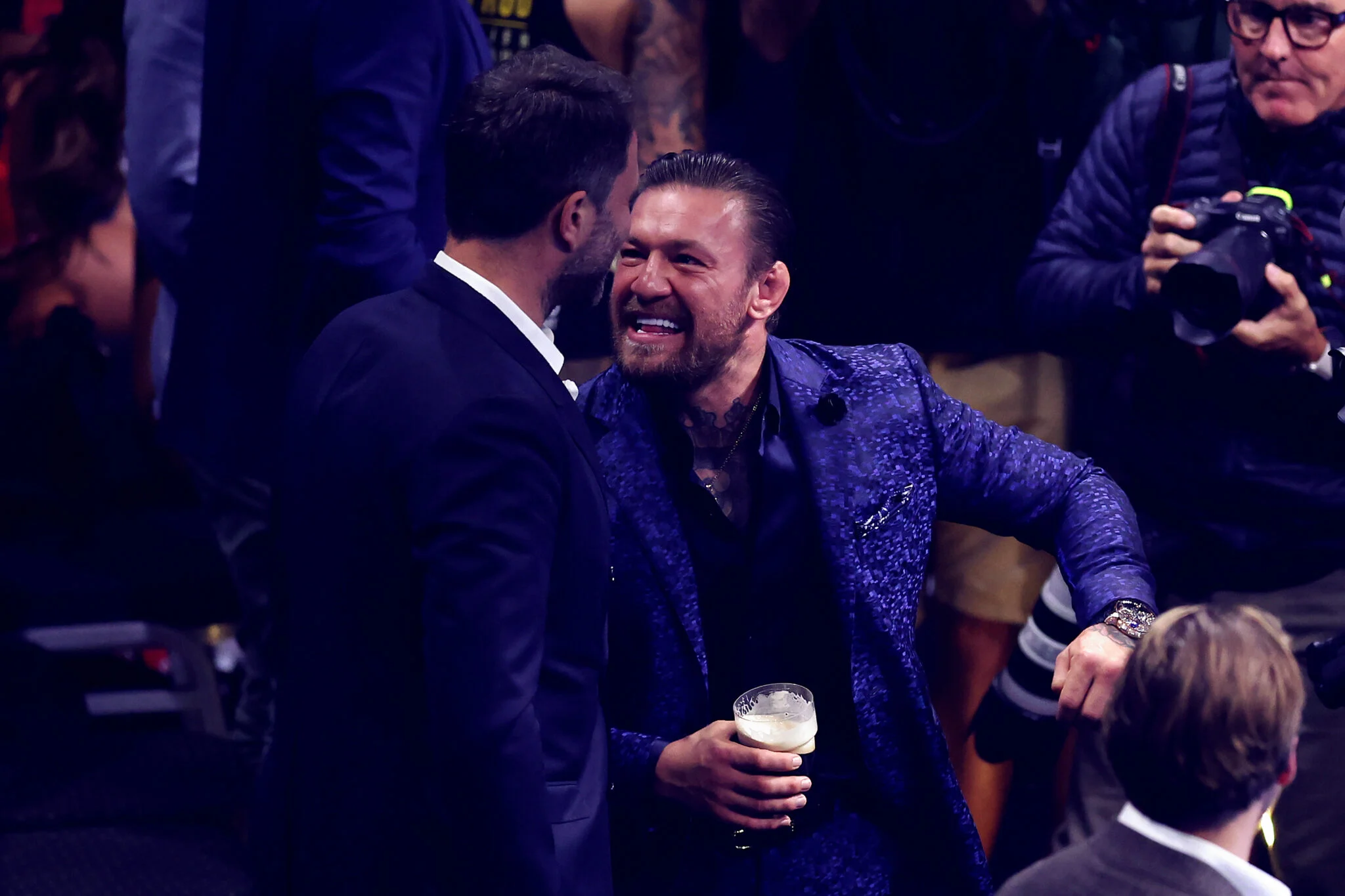 Daniel Cormier Revela Previsão Impactante: Por Que a Luta de Conor McGregor Contra Justin Gaethje no UFC É Quase Impossível Agora