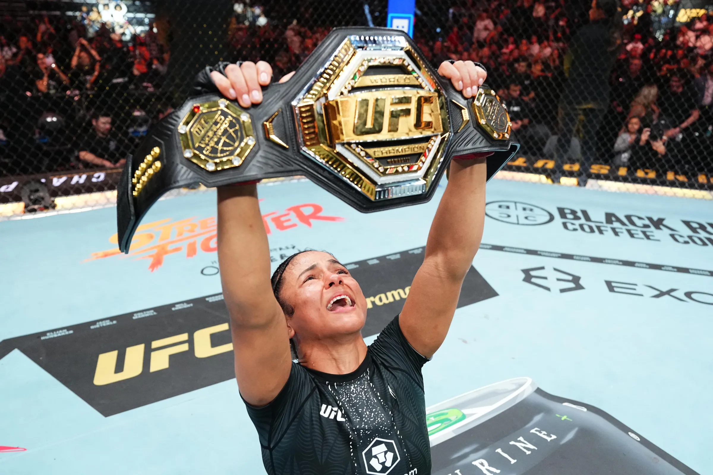 UFC 332: Natalia Silva Conquista Título Flyweight Contra Wang Cong, Talbott Brilha e Despedida Emocionante de RDA em Noite Histórica