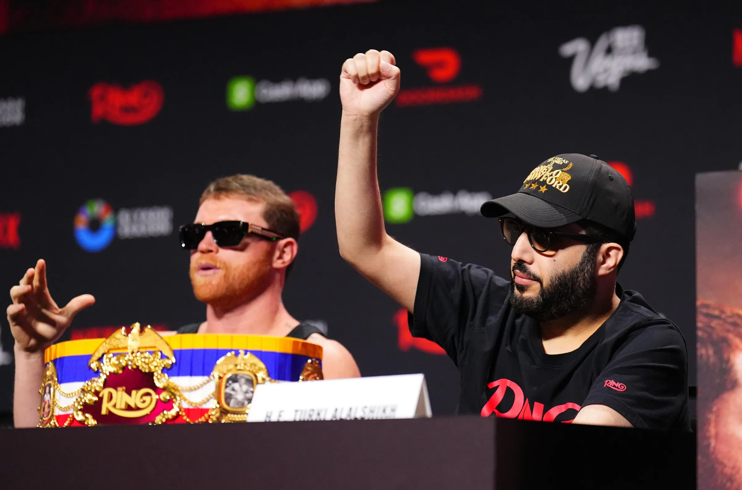 Canelo Alvarez Desafia Bombardeios e Mantém Luta na Arábia Saudita: ‘Ele Não Teme Nada’, Afirma Turki Alalshikh