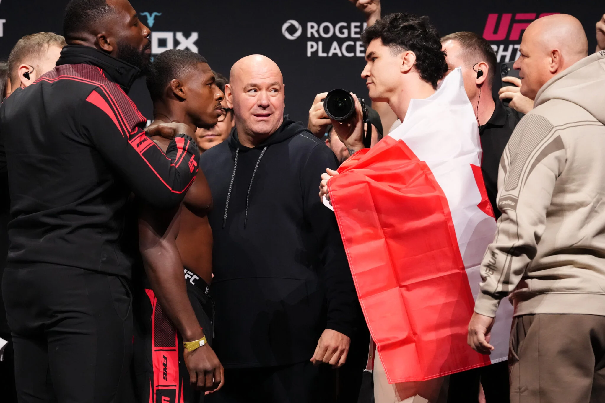 Atitude de Joaquin Buckley no UFC Edmonton choca Dana White e fãs: Recusa aperto de mão e silêncio constrangedor em entrevista viralizam