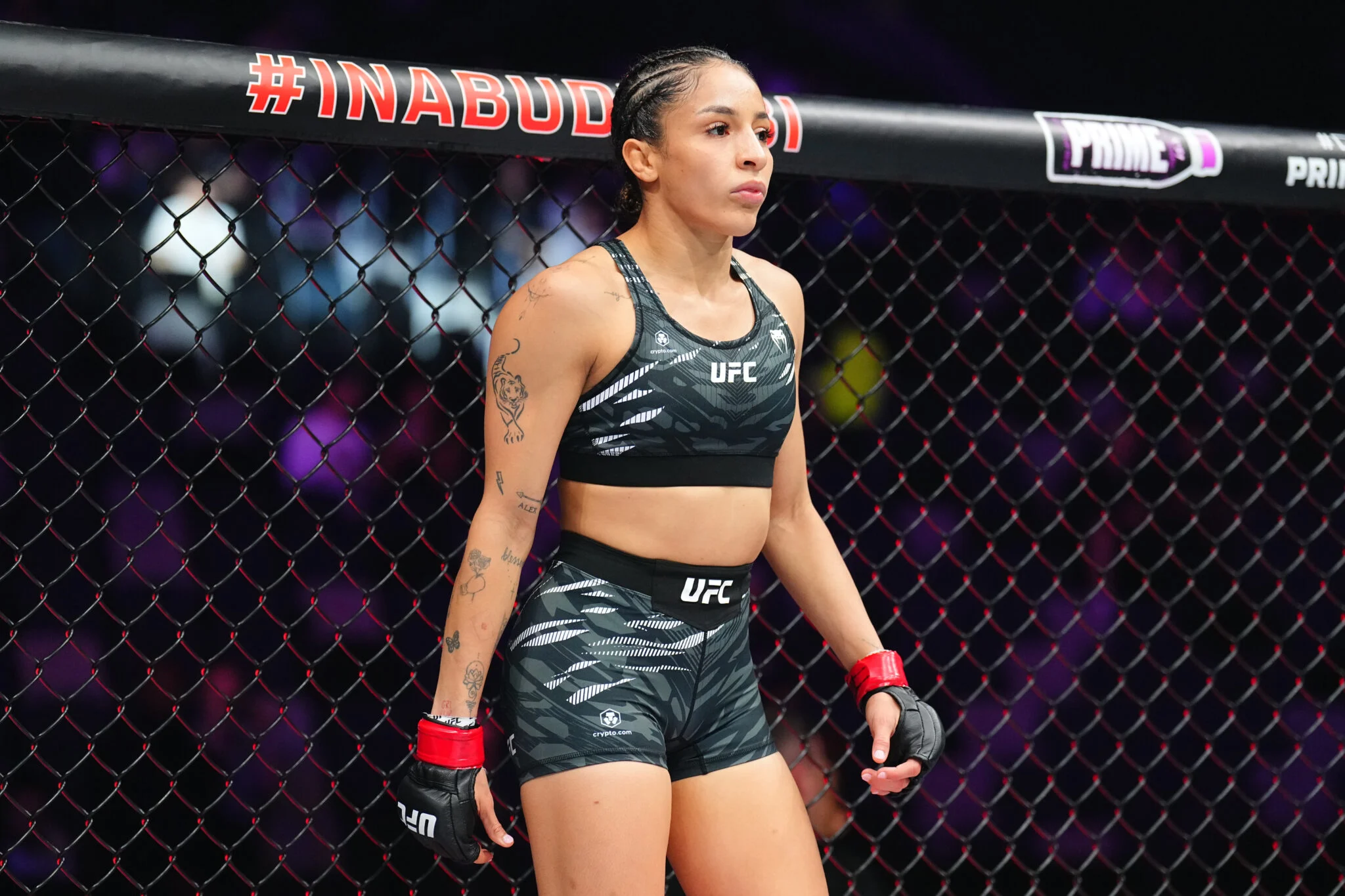 UFC: Jaqueline Amorim, Ranqueada no Peso-Palha, Suspensa por Seis Meses Após Teste Antidoping com Ostarina