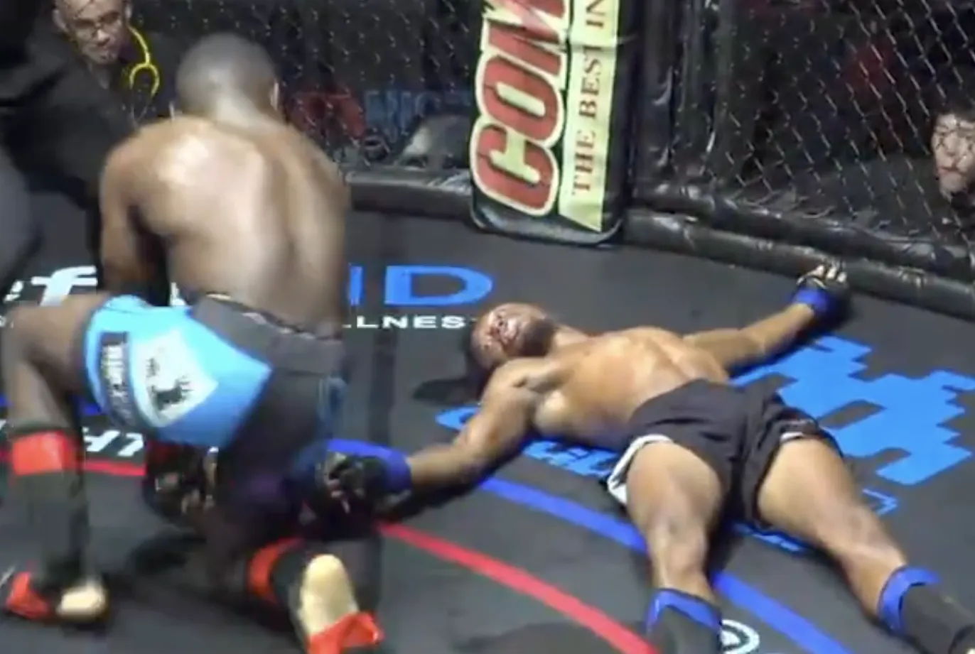 Dujuan White choca o MMA com nocaute assustador: o slam brutal que deixou adversário desacordado no Combat Night Kissimmee