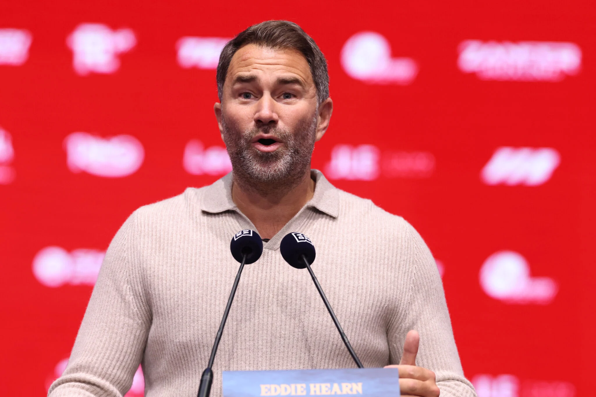 Eddie Hearn Detona Dana White após Fracasso da Zuffa Boxing e Saída de Shakur Stevenson: ‘Vergonhoso e Humilhante’