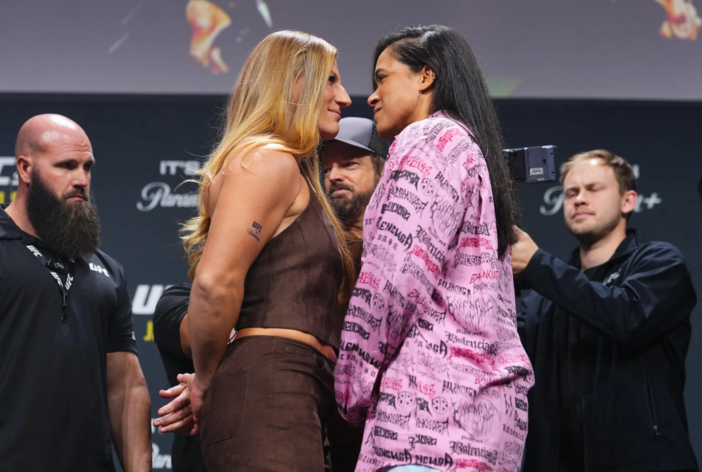 Amanda Nunes Revela: Kayla Harrison Comete os Mesmos Erros Antigos, Preparando o Cenário para UFC 334 Histórico em Nova York