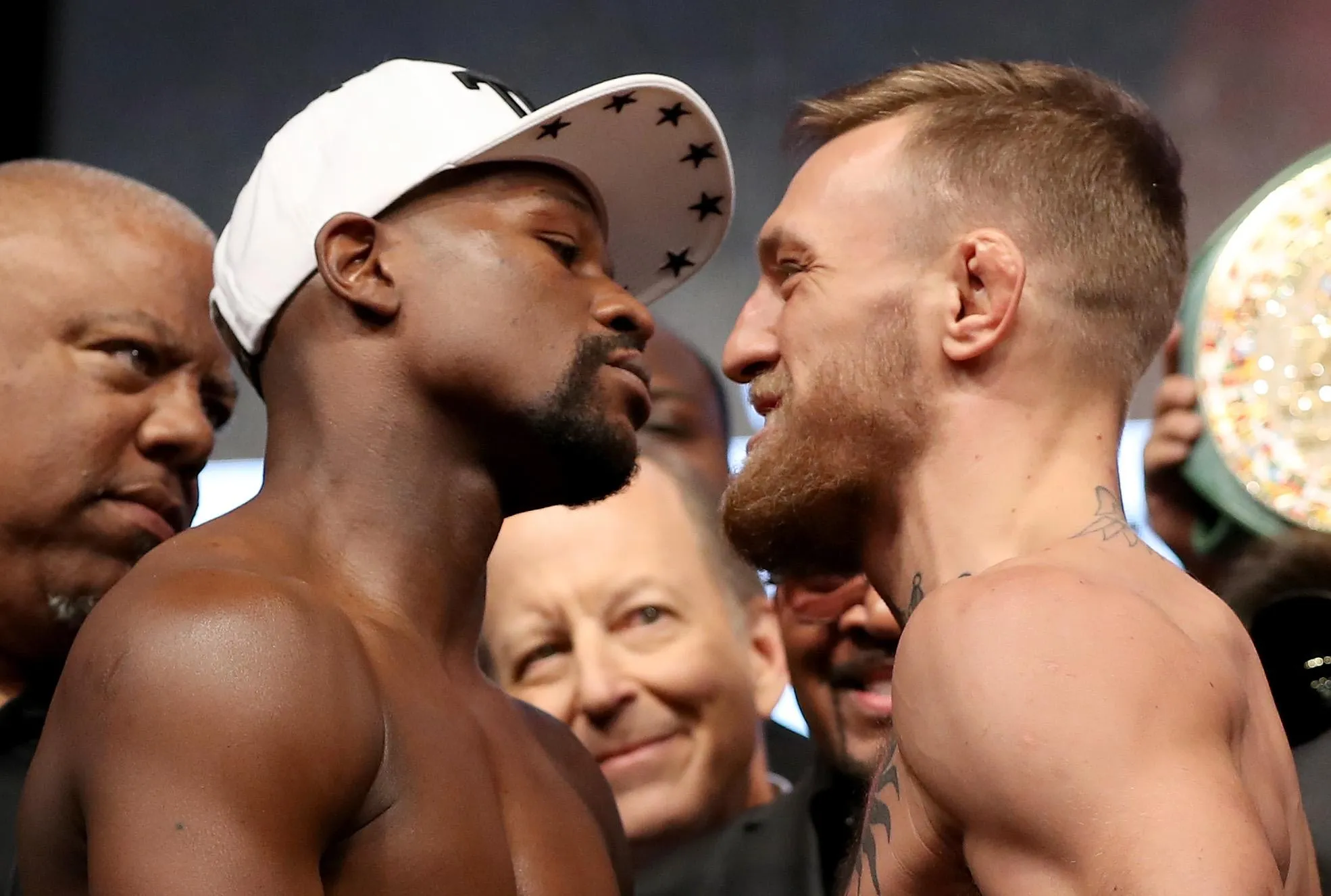 Floyd Mayweather Jr. provoca Conor McGregor por ‘roubar seu estilo’ e acena para revanche bilionária no ringue