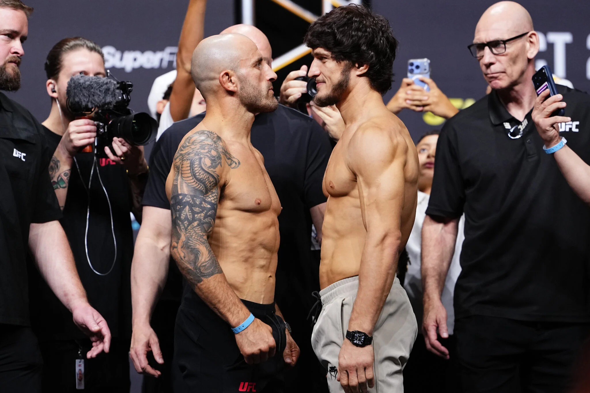 UFC 333: Enquete Chocante Divide Fãs em 62% para Luta de Alexander Volkanovski vs. Movsar Evloev, Apontando Grande Favorito