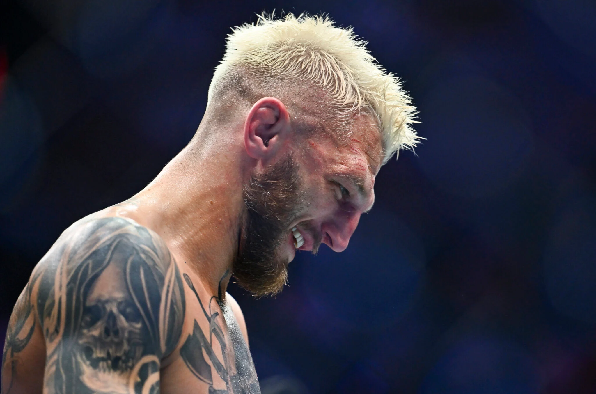 Dan Hooker: Vídeo de Lesão no Lábio é Apagado Antes do UFC Qatar, Gerando Preocupação sobre Preparação e Retorno ao Octógono