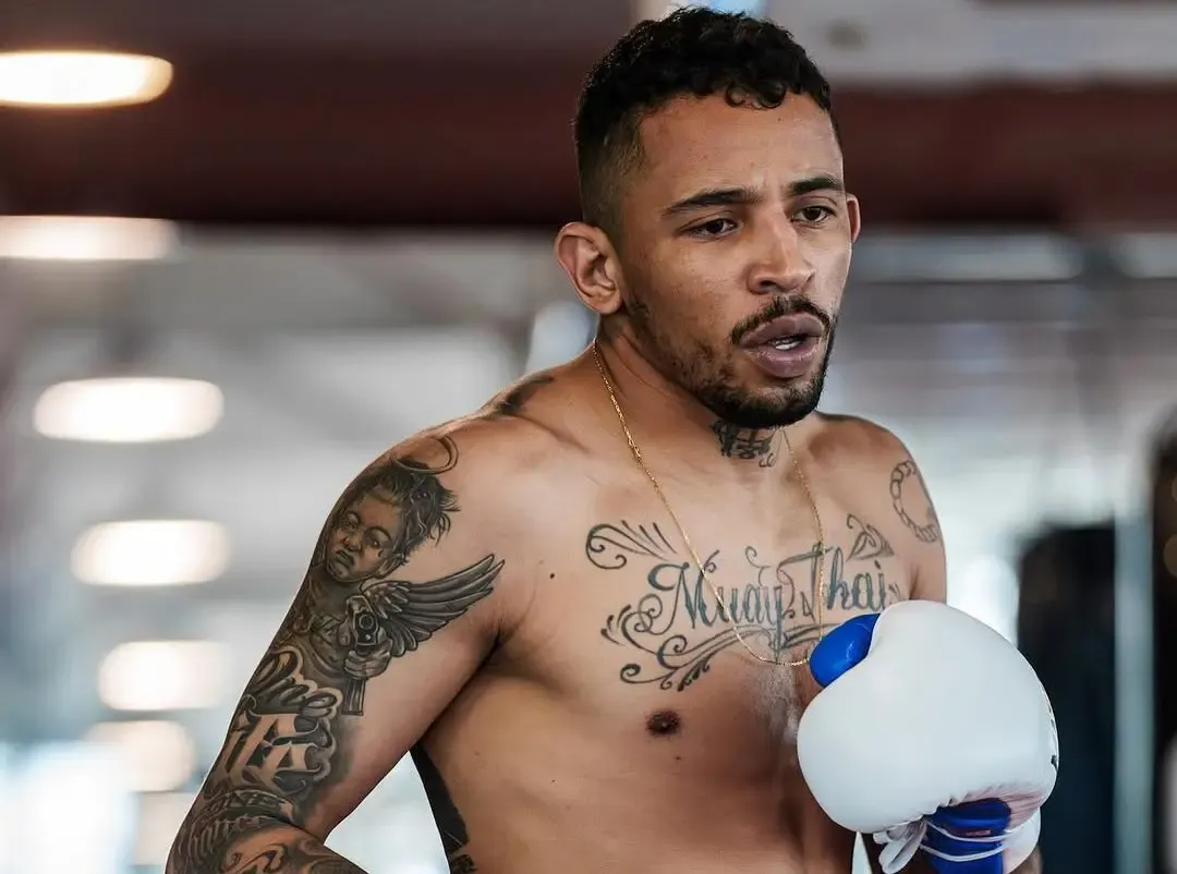 UFC 336: Carlos Prates Muda Planos Drasticamente e Voa para Tailândia Após Troca de Adversário; Entenda a Virada para Enfrentar Michael Morales