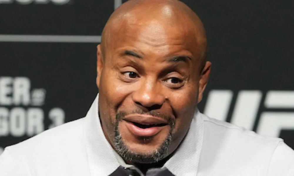 Daniel Cormier, após atrito com Alex Poatan, defende ‘title shot’ para Alexander Volkov e acende debate no peso-pesado do UFC